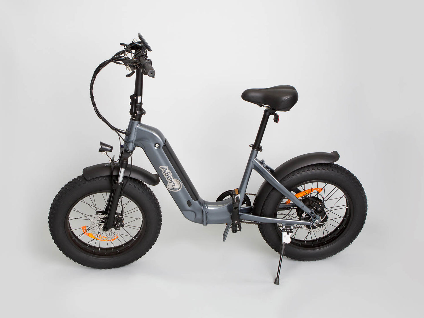 CLEARANCE GRAY ALIEN Y20 STEP THRU - SPECIAL - SAVE $900 !!!